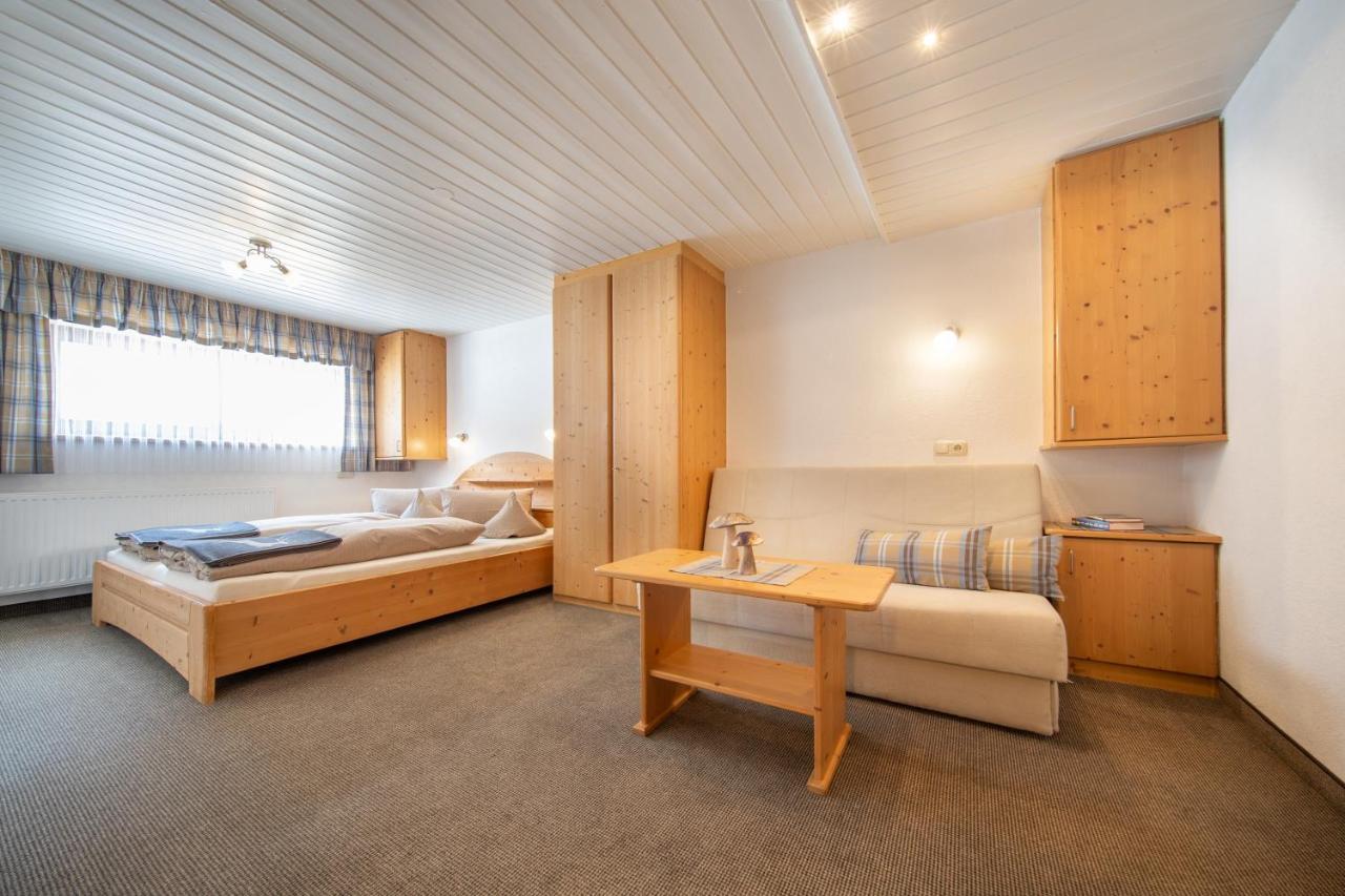 Haus Benjamin Apartment Solden Luaran gambar